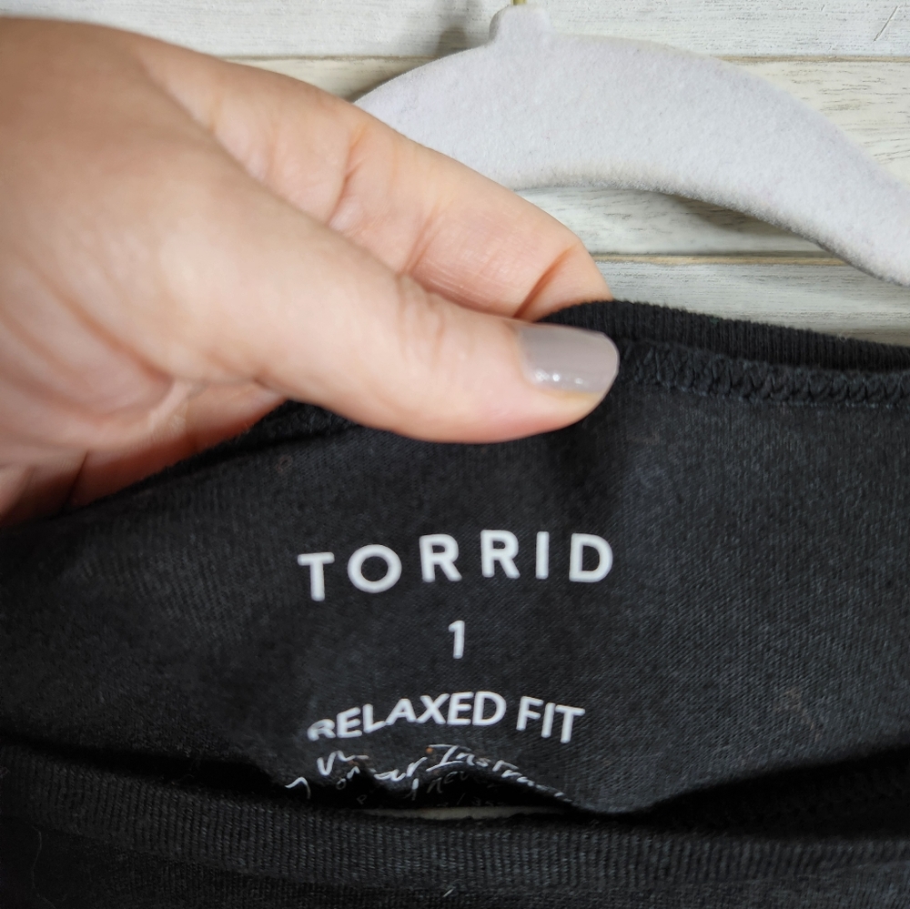 Torrid crop top "sweet & sassy" size 1 - Picture 4 of 5